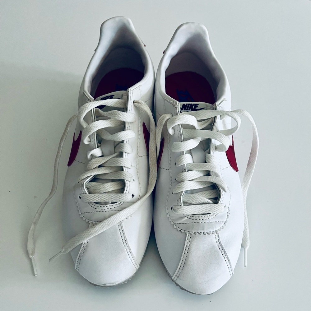 Shoes - Nike WMNS Cortez Classic